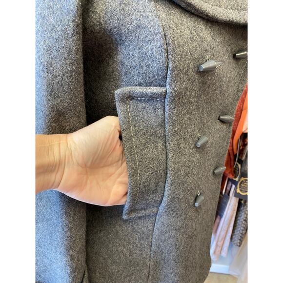 vintage 1970s gray wool double breasted pea coat, mod, med, butterfly collar - Picture 3 of 8
